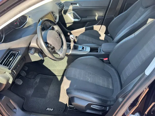 Peugeot 308 SW 1.2 PureTech Active 2019 Benzine 15