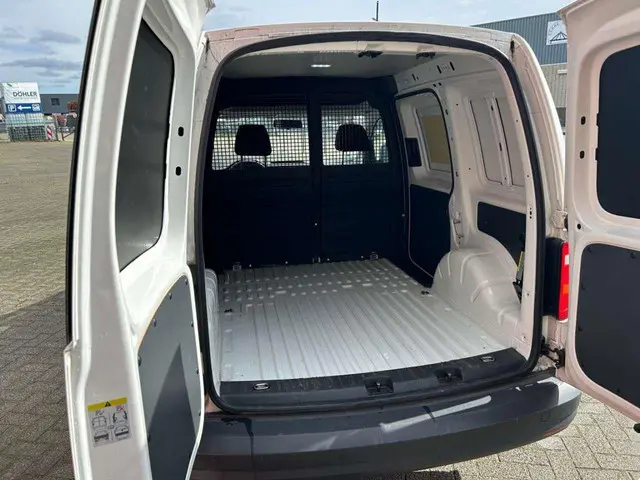 Volkswagen Caddy 2.0 TDI L1H1 BMT Trendline 2020 Diesel 13