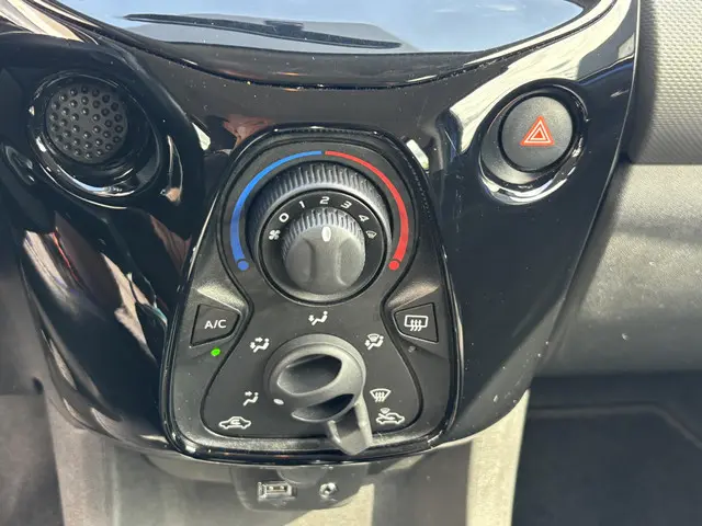 Peugeot 108 1.0 e-VTi Allure 2019 Benzine 19