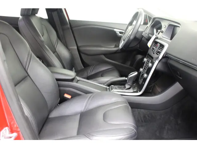 Volvo V40 T2 Polar+ Automaat 2019 Benzine 7