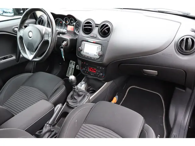 Alfa Romeo MiTo 0.9 TwinAir Junior (NIEUW APK) 2015 Benzine 10