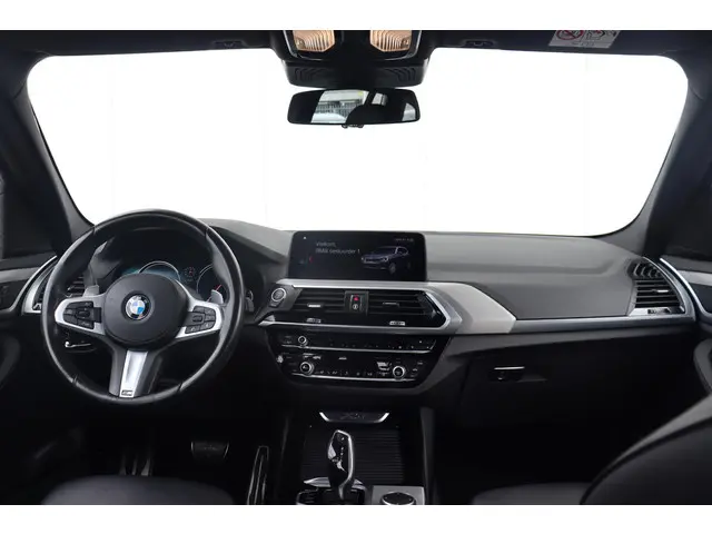 BMW X3 xDrive20i High Executive 2019 Benzine 15