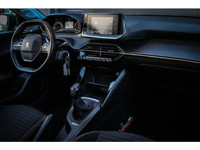 Peugeot 208 1.2 PureTech Active 2020 Benzine 6