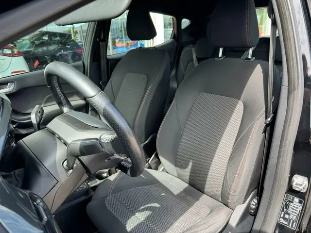 Ford Fiesta 1.0 EcoBoost ST-Line 2018 Benzine 6