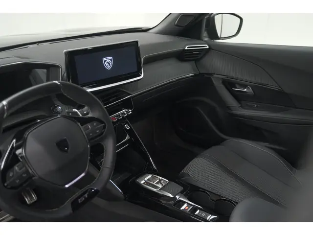 Peugeot 2008 PureTech 130 EAT8 GT 2024 Benzine 29