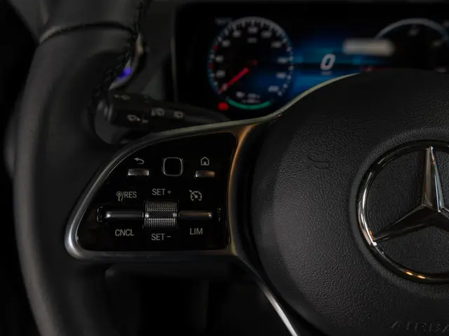 Mercedes-Benz EQA 250 Luxury Line 2024 Elektrisch 21