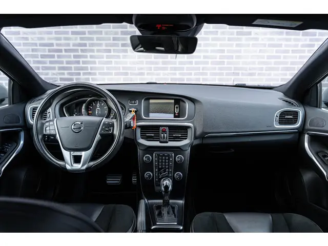Volvo V40 1.5 T3 Polar+ Sport 2020 Benzine 21