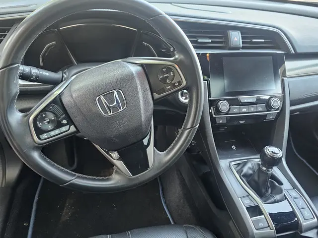 Honda Civic 1.0 i-VTEC Premium Leer/Pano-dak 2018 Benzine 16