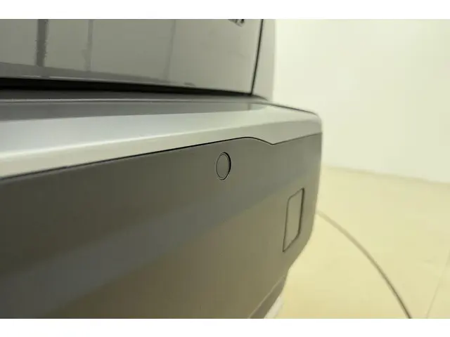 Peugeot 2008 1.2 Hybrid 136 Allure 2024 Hybride Benzine 10