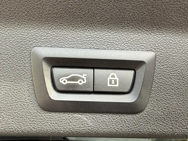 BMW X3 xDrive30e 2022 Hybride Benzine 30