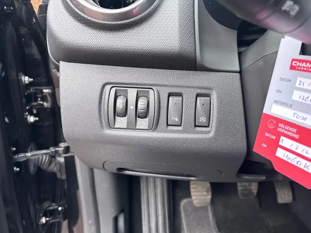 Renault Clio 0.9 TCe Eco2 Limited 2016 Benzine 21