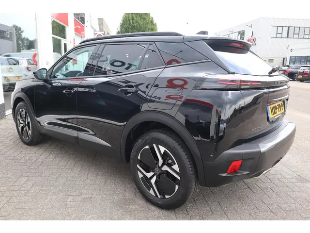 Peugeot 2008 1.2 HYBRID 136 GT 2024 Hybride Benzine 30