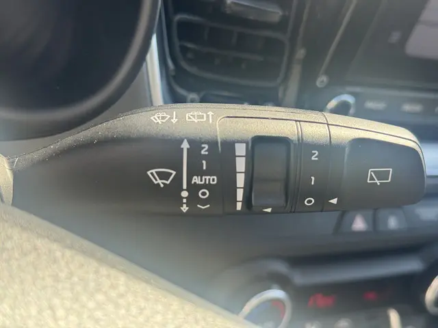 Kia Stonic 1.0 T-GDi DynamicLine 2022 Benzine 27