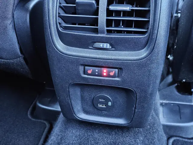 Ford Kuga 2.5 PHEV Titanium 2021 Hybride Benzine 29