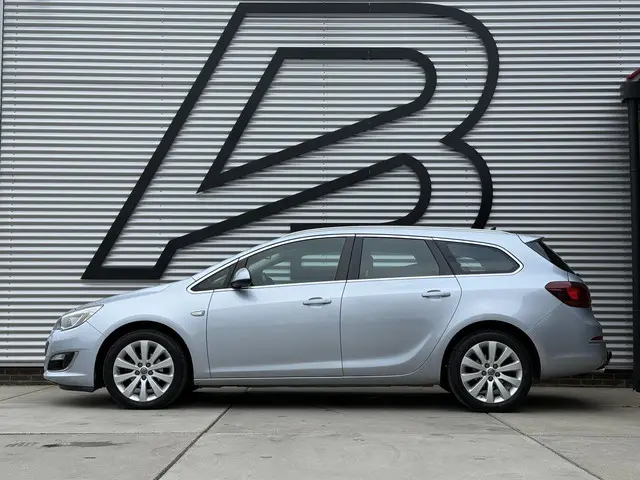 Opel Astra Sports Tourer 1.4 Turbo Sport + 2015 Benzine 4