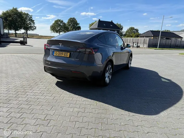 Tesla Model Y Long Range AWD 75 kWh 2021 Elektrisch 5