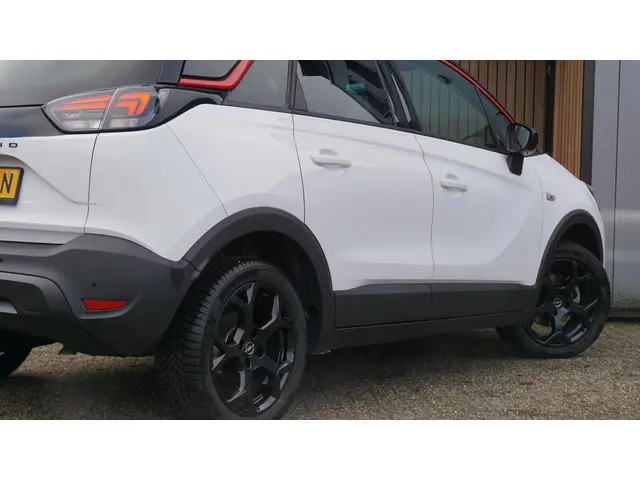 Opel Crossland 1.2 110pk Turbo GS-Line 2023 Benzine 40