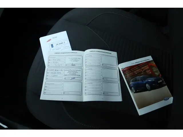 Ford Focus 1.0 TITANIUM ST-LINE SPORT 2016 Benzine 32