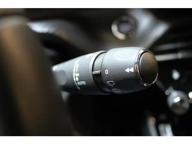 Peugeot e-208 EV GT Pack 50 kWh | PANO | 2022 Elektrisch 41