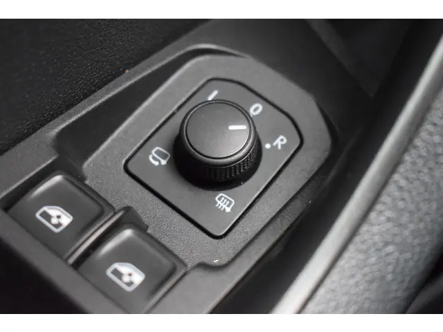 Škoda Karoq 1.5 TSi Business Edition 2020 Benzine 34