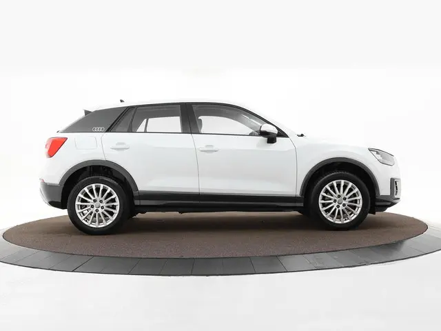 Audi Q2 30 TFSI 115pk Design 2019 Benzine 24