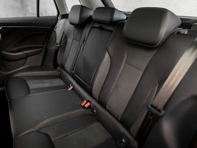 Škoda Kamiq 1.0 TSI Luxury Sport 2021 Benzine 15