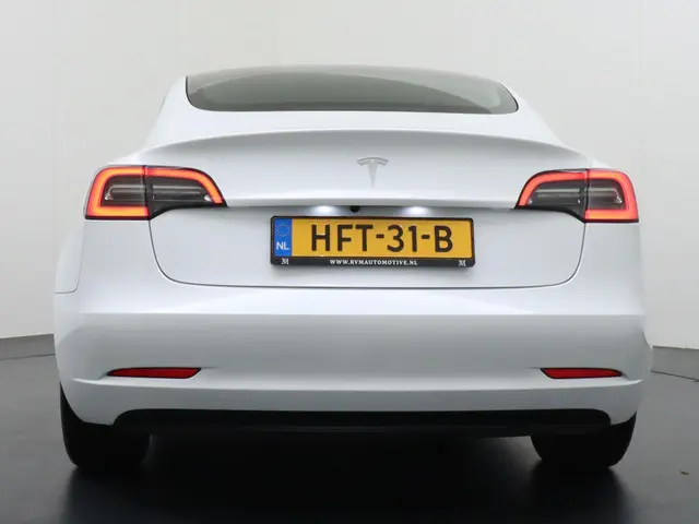 Tesla Model 3 Long Range RWD 75 kWh 2023 Elektrisch 6
