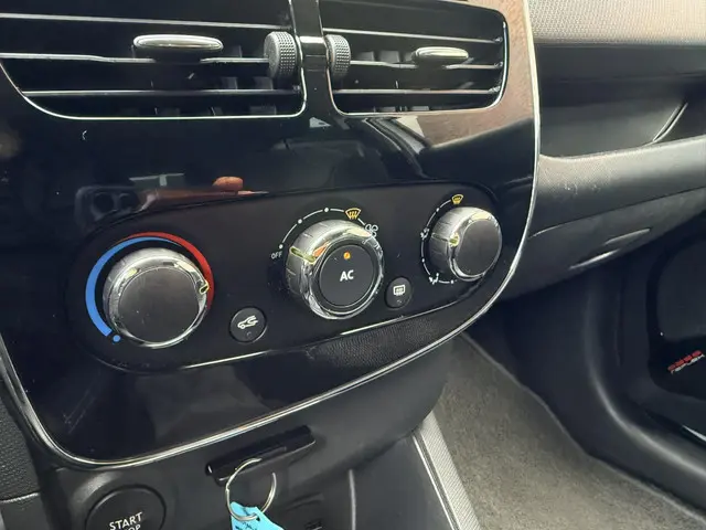 Renault Clio 0.9 TCe Night&Day 1e eigenaar 2014 Benzine 13