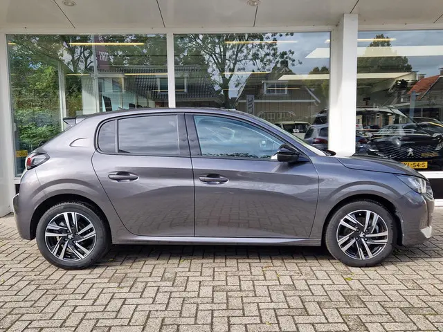 Peugeot 208 1.2 PureTech 100 Allure 2023 Benzine 2