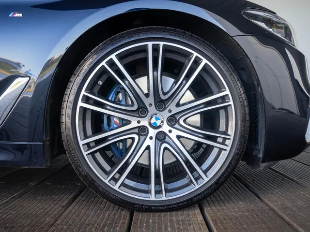 BMW 5 Serie Touring 530i 2019 Benzine 6