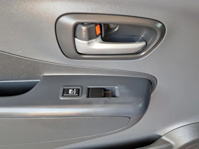 Suzuki Alto 1.0 Comfort EASSS 2013 Benzine 13