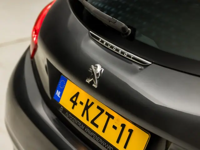 Peugeot 208 1.2 VTi Sport 2013 Benzine 22