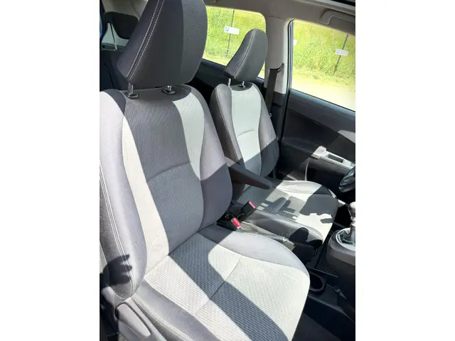 Toyota Verso-S 1.3 VVT-i Dynamic 2013 Benzine 11