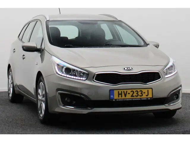 Kia cee'd Sportswagon 1.6 GDI First Edition 2016 Benzine 21