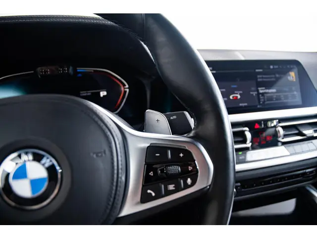 BMW 4 Serie Cabrio M440i High Executive 2023 Benzine 59