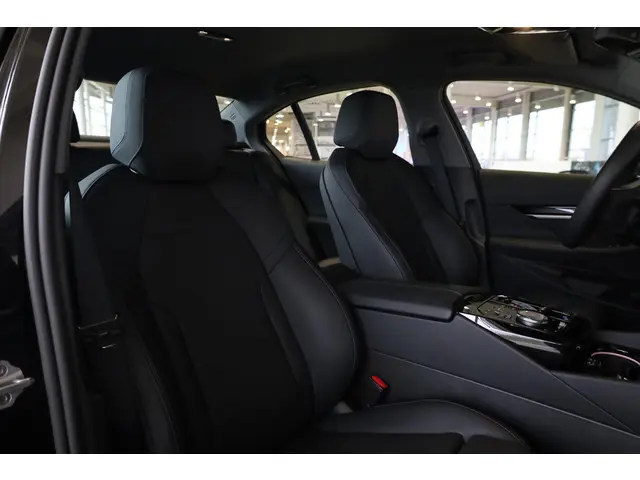 BMW i5 Sedan eDrive40 2024 Elektrisch 8