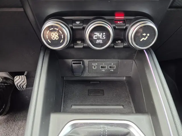 Renault Clio 1.0 TCe Intens 2021 Benzine 23