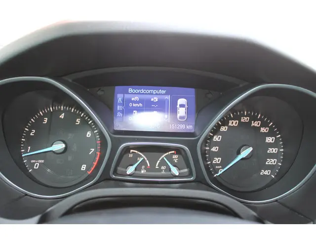 Ford Focus Wagon 1.0 EcoBoost Trend Sport 2012 Benzine 17
