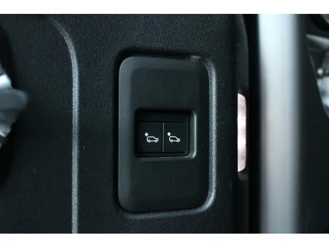 Land Rover Defender HSE 2.0 D240 110 | Mat PPF 2020 Diesel 6
