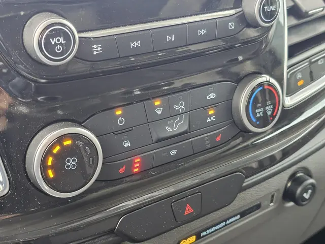 Ford Transit 350 2.0 TDCI L3H3 Limited 2020 Diesel 23