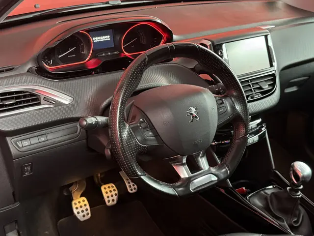 Peugeot 2008 1.6 BlueHDi Allure 2016 Diesel 3