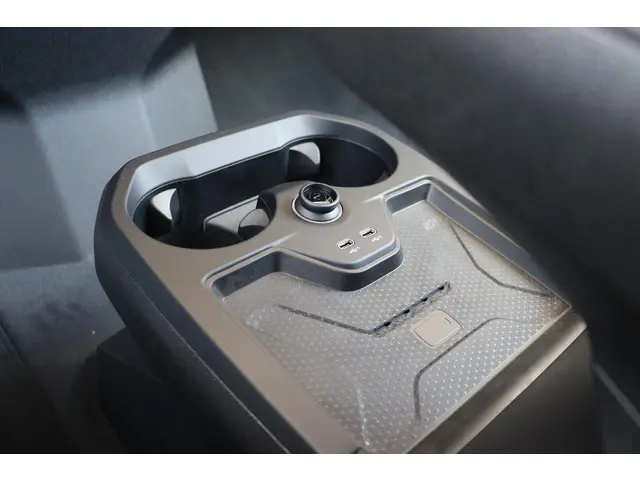 BMW iX xDrive45 2025 Elektrisch 32