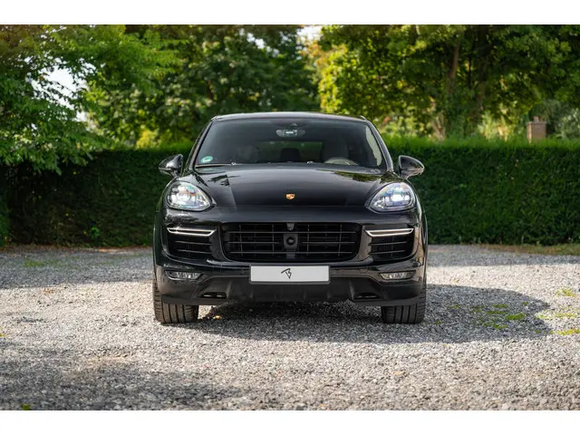 Porsche Cayenne 4.8 Turbo S 2014 Benzine 25