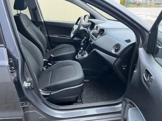 Hyundai i10 1.0i i-Motion Go! 2016 2016 Benzine 21