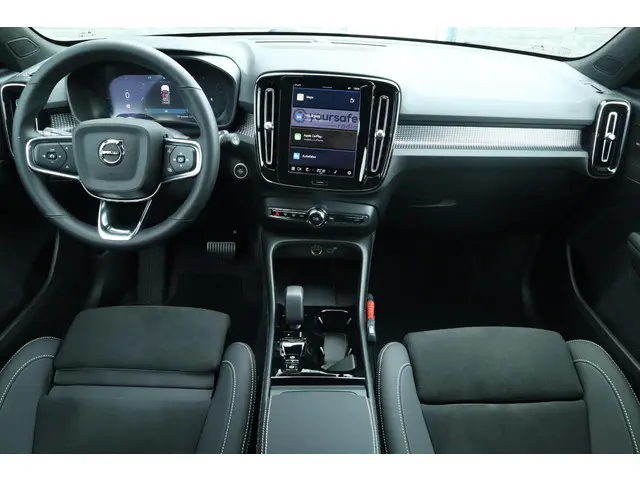 Volvo XC40 2.0 B4 Plus Dark 2025 Benzine 34
