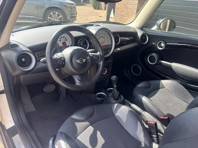 MINI Cooper Mini 1.6 Automaat 2012 Benzine 8