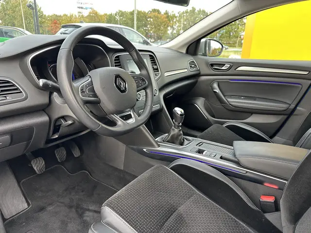 Renault Mégane TCe 130 Intens 2018 Benzine 16
