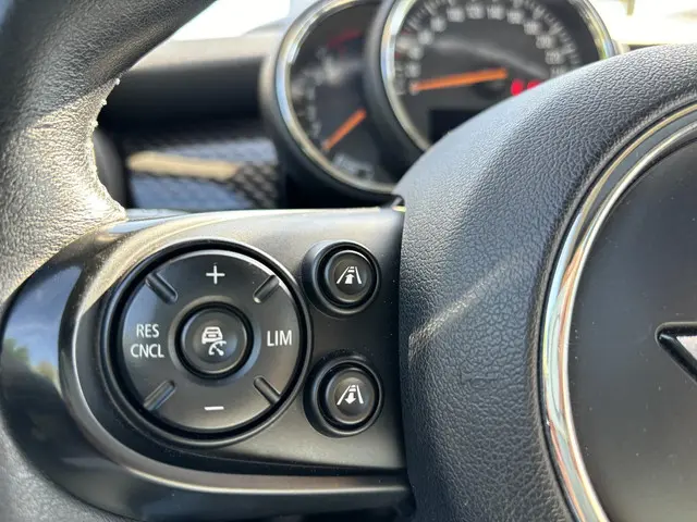 MINI Cooper 2.0 Cooper S Serious Business 2015 Benzine 26