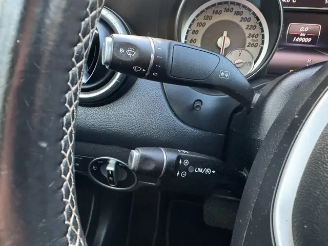 Mercedes-Benz CLA 200 Edition 1 PANO AUT!! 2013 Benzine 19