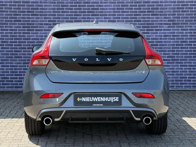 Volvo V40 2.0 D2 R-Design 2017 Diesel 16